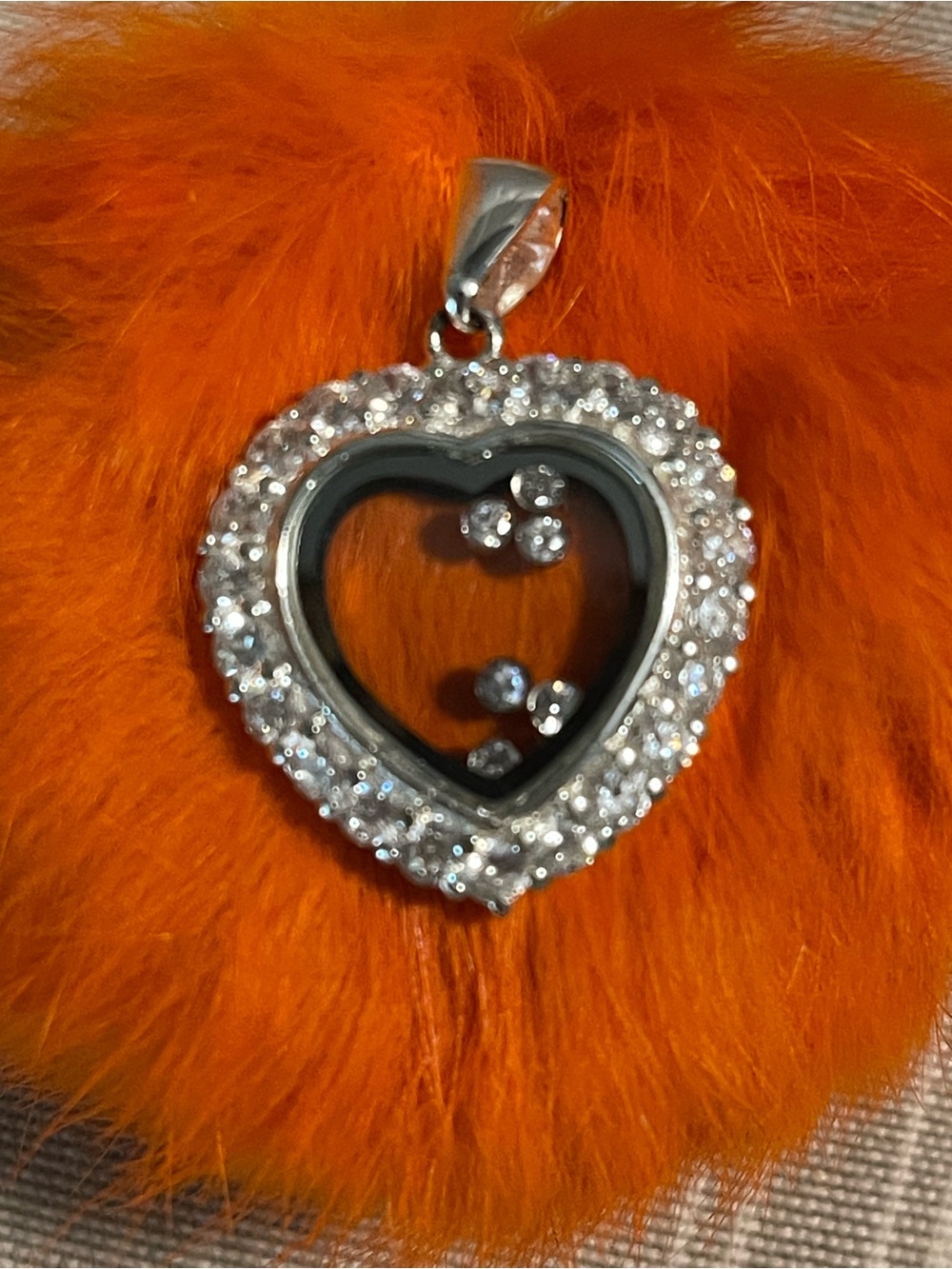 Silver Heart Floating Crystal Pendant Necklace - Clear/Silver